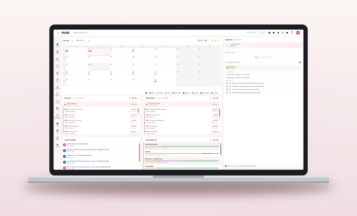 Tableau de bord de Nivano sur un ordinateur portable : planning du mois, devis à relancer, factures en retard et avancement des projets